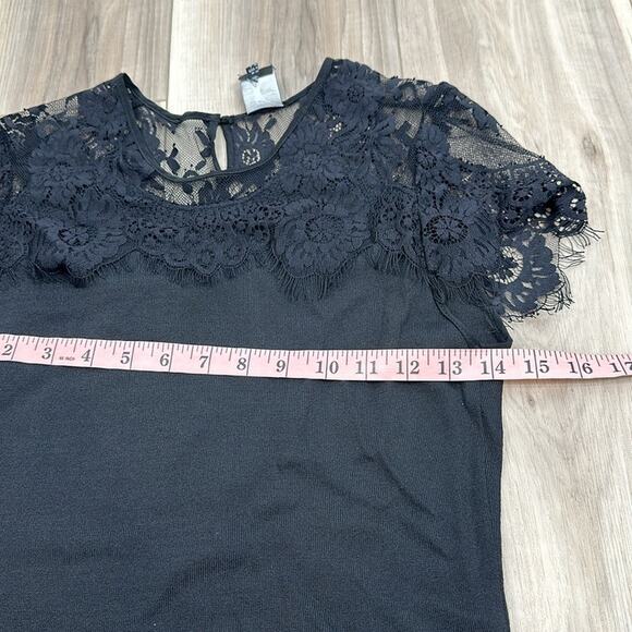 Tricot Chic lace short sleeve top size 4 - Picture 6 of 6